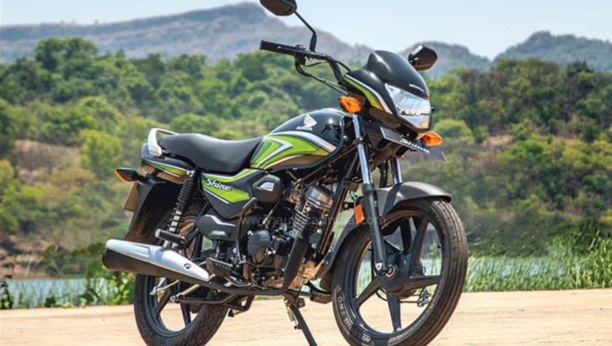 Honda Shine 100: जबरदस्त परफॉर्मेंस और 55kmpl माइलेज के साथ ₹68,767 में आई बजट बाइक