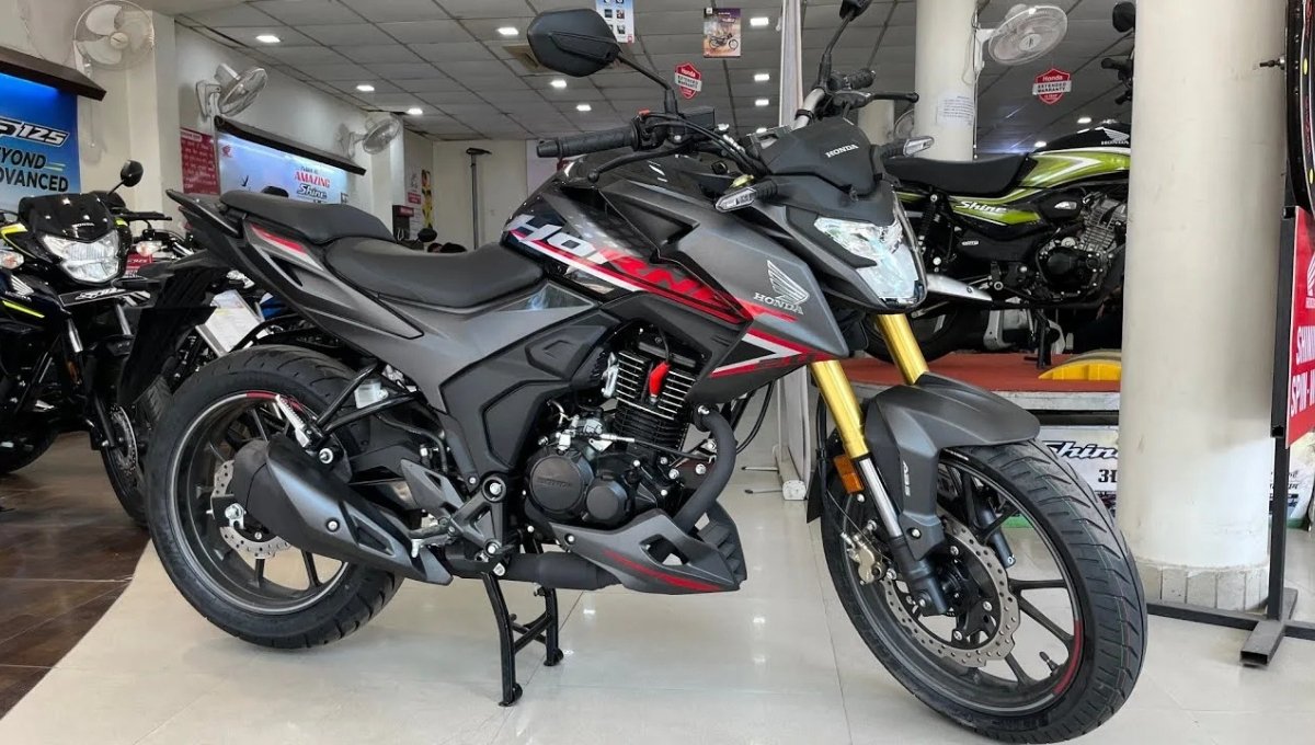 Honda Hornet 2.0: दमदार पावर और स्मार्ट लुक वाली स्पोर्ट बाइक अब सिर्फ ₹17,000 में आपकी