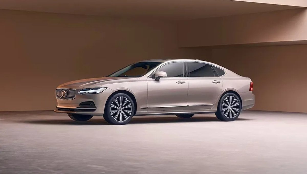 Volvo S90: लग्जरी इंटीरियर और सेफ्टी का परफेक्ट मेल
