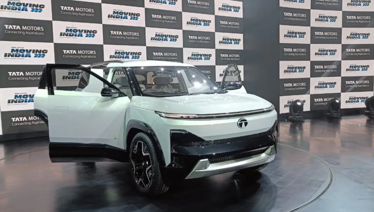 Tata Sierra Returns in Style, Futuristic Design, 168 BHP Power And 20+ km/l Mileage