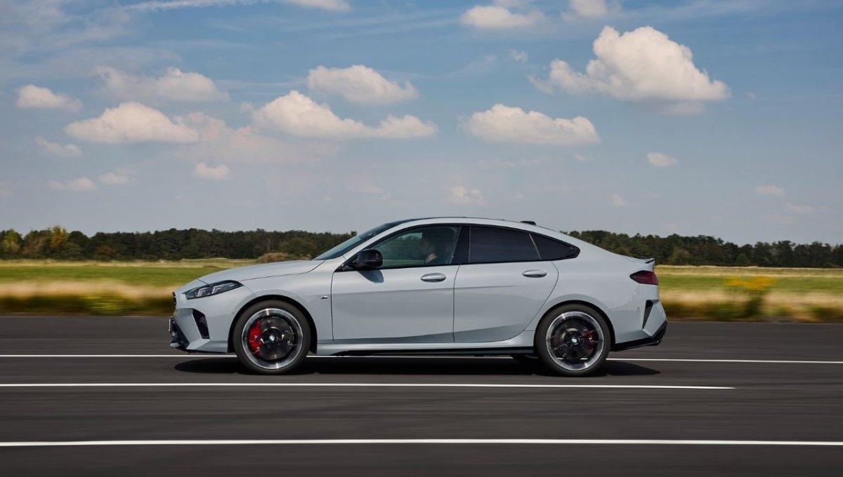 BMW 2 Series 2025: मात्र ₹46 लाख में मिलेगी 15 kmpl माइलेज वाली लग्जरी कार, जो हर दिल को बना देगी दीवाना