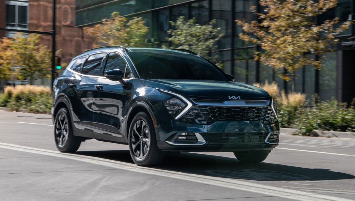 Kia Sportage: अब लग्जरी SUV का सपना होगा पूरा, वो भी 25 लाख से कम में