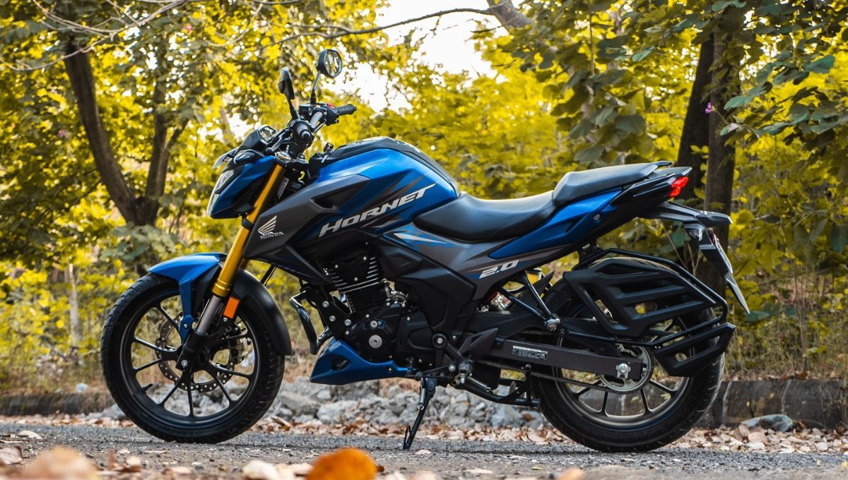 Honda Hornet 2.0: दमदार पावर और स्मार्ट लुक वाली स्पोर्ट बाइक अब सिर्फ ₹17,000 में आपकी