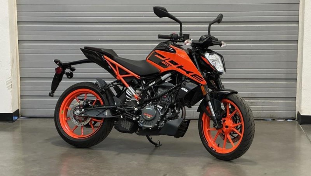 KTM 200 Duke: 200cc सेगमेंट की सबसे दमदार और दिल को छू जाने वाली स्पोर्ट्स बाइक
