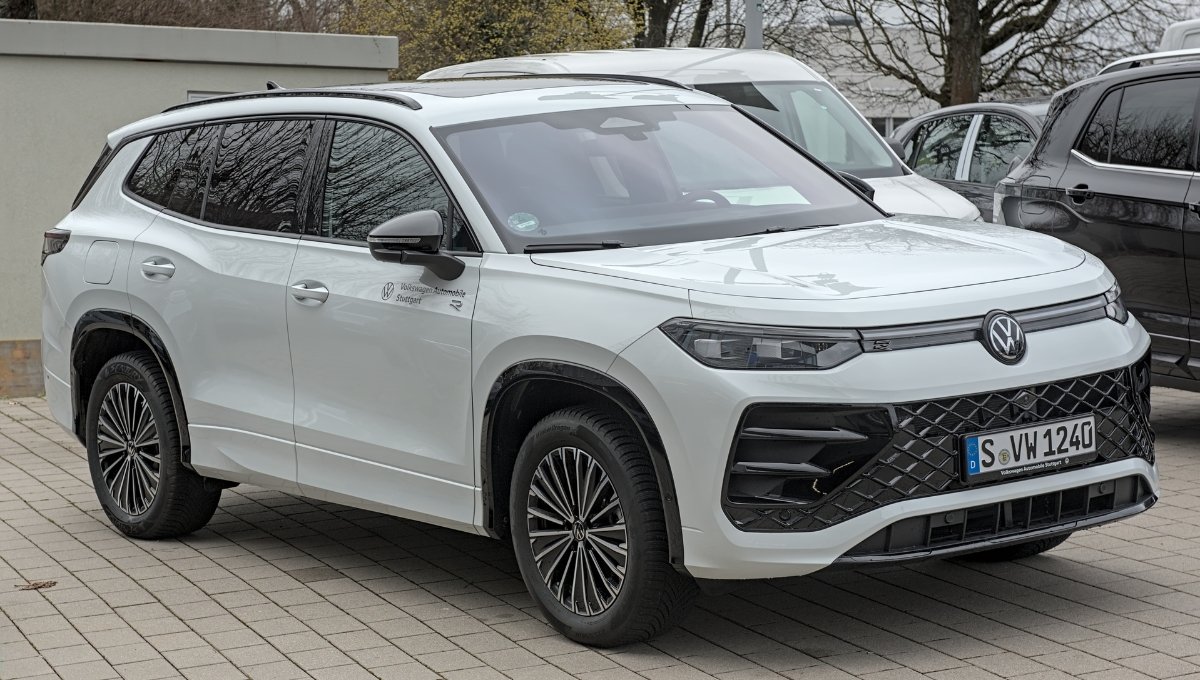 Volkswagen Tayron: भारत में धमाकेदार एंट्री करने वाली प्रीमियम 7-सीटर SUV