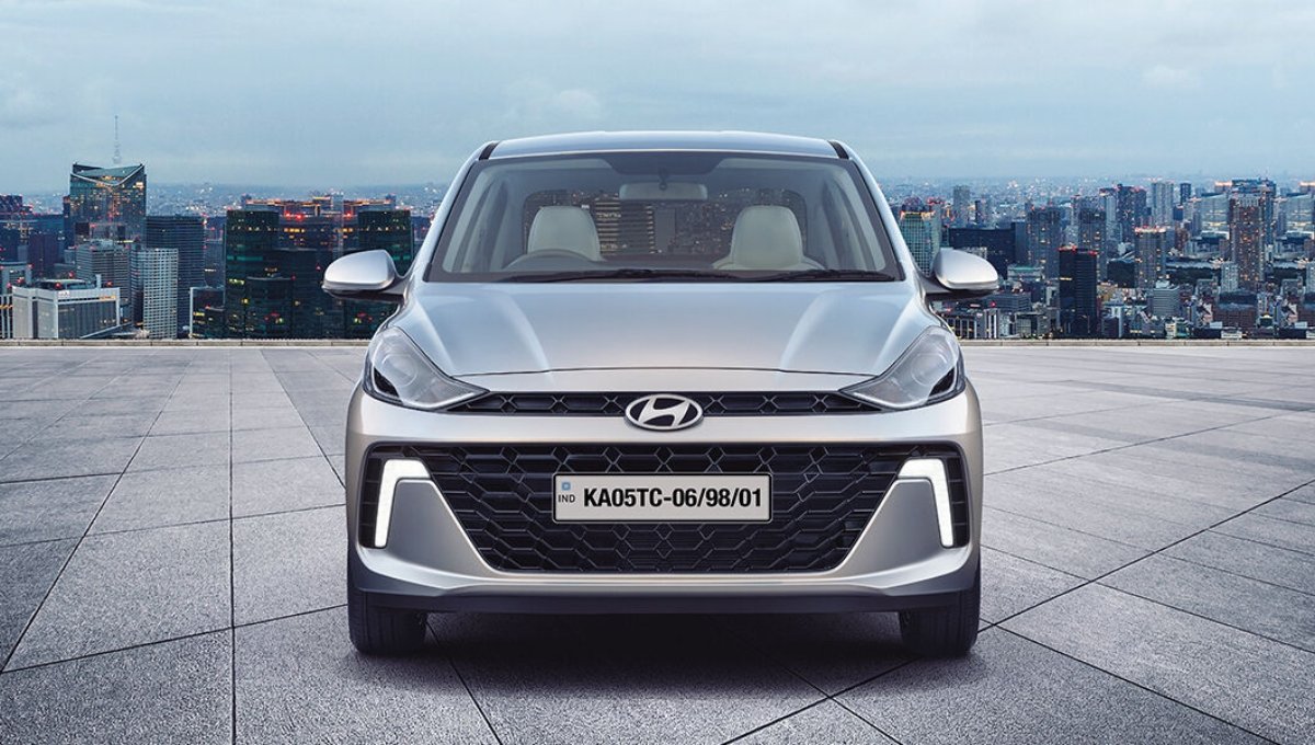 Hyundai Aura 2025: Rs 6.54 लाख में 27 KMPL माइलेज वाली फैमिली कार, जानें ऑफर्स और खूबियां