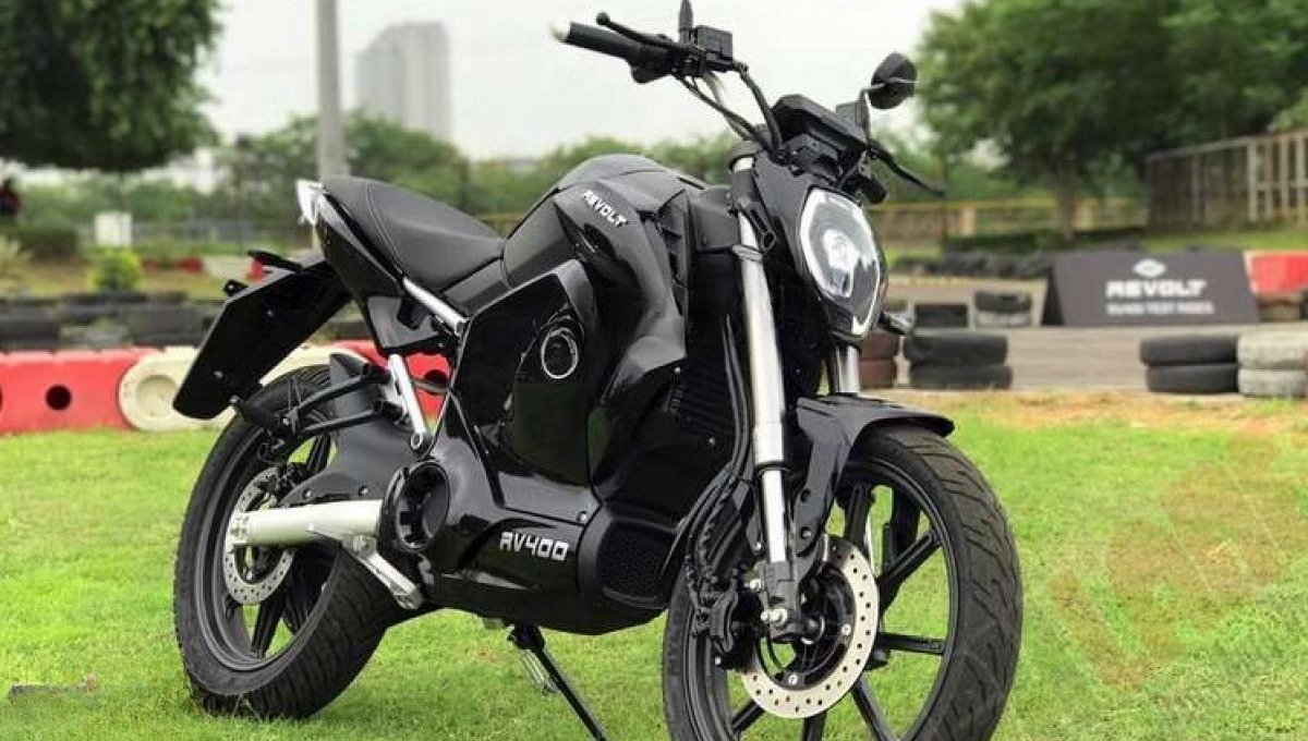Revolt RV400 सिर्फ ₹1.24 लाख में 150KM रेंज और जबरदस्त फीचर्स वाली परफेक्ट इलेक्ट्रिक बाइक