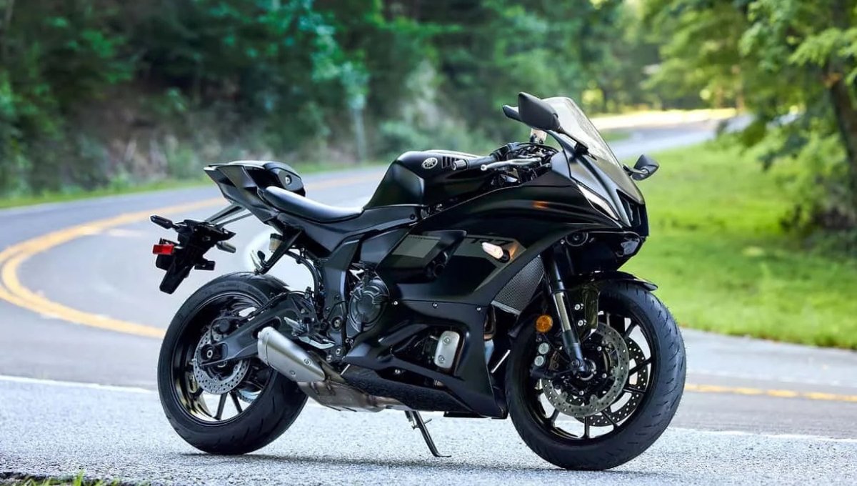Yamaha R7 2025: Rs 10 लाख में मिलेगी 689cc की दमदार परफॉर्मेंस 