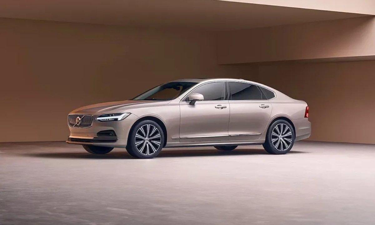 Volvo S90 