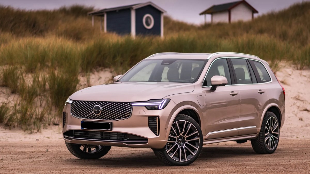Volvo XC90: लग्ज़री, सेफ्टी और पावर का बेजोड़ मेल कीमत सिर्फ Rs 1.20 करोड़