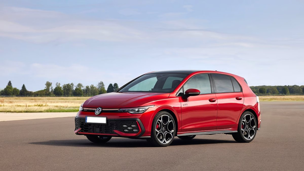 Volkswagen Golf GTI: Rs 35 लाख में मिले स्पोर्ट्स कार जैसी रफ्तार और हाई-टेक फीचर्स का शानदार कॉम्बिनेशन