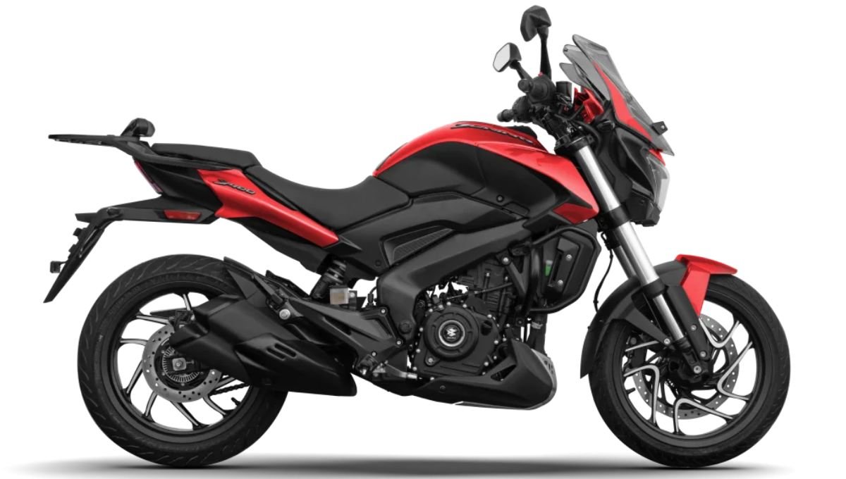 Bajaj Dominar 400: स्टाइल ऐसा जो सबको पीछे छोड़ दे, Rs2.30 लाख में 29 km/l का माइलेज ,दमदार परफॉर्मेंस हर राइड में