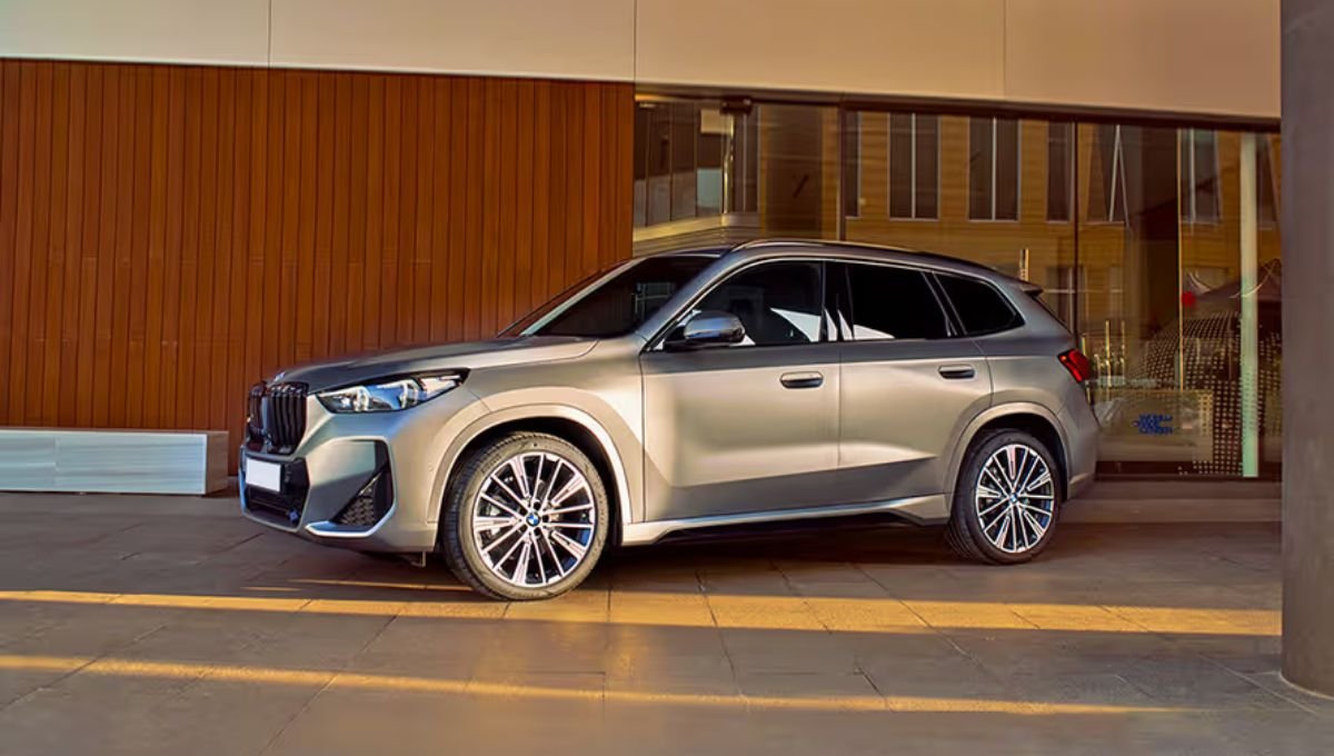 BMW X1: लक्ज़री SUV, 20.37 kmpl का माइलेज और Rs49.50 लाख की शुरुआती कीमत